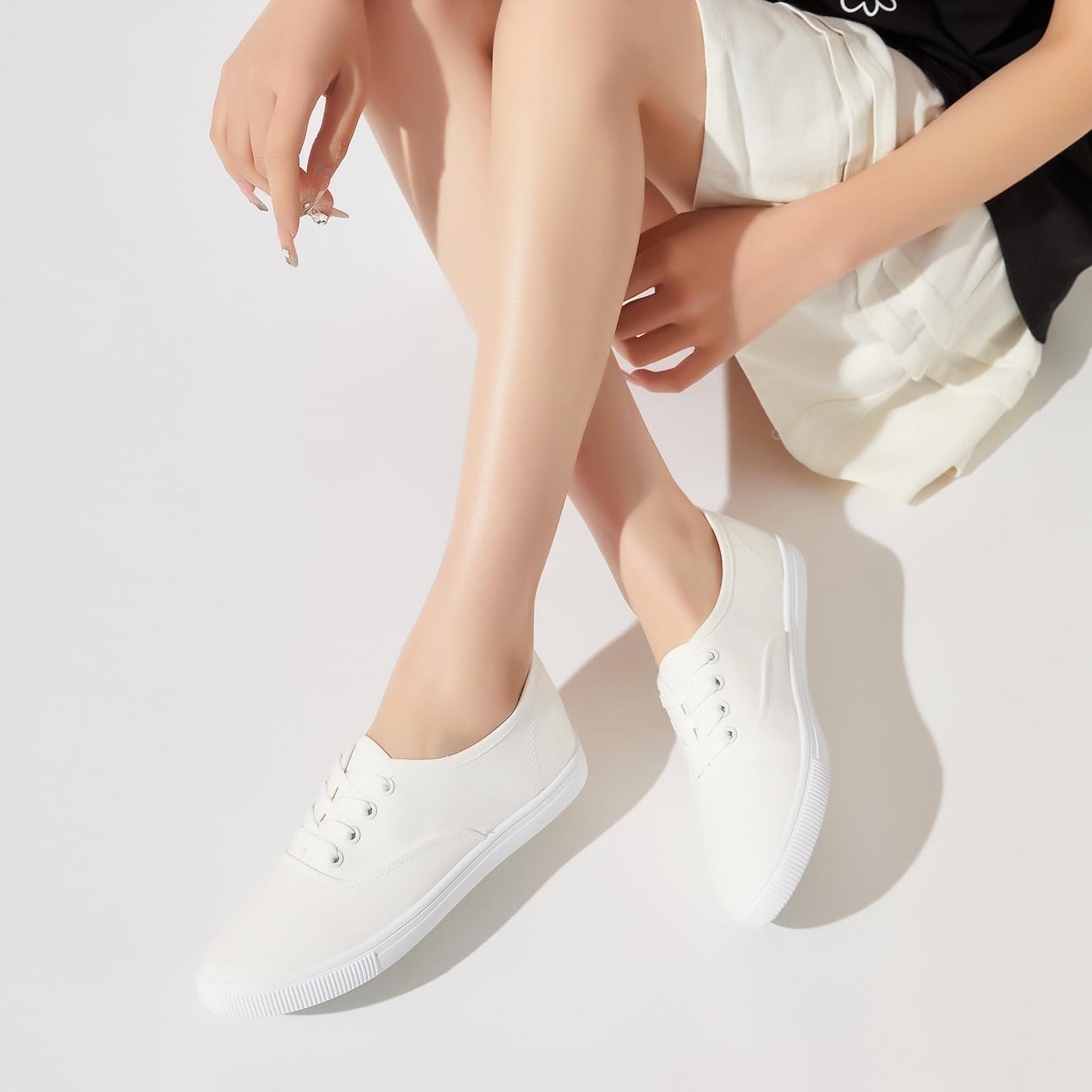 Womens Classic White Sneakers,Low Top White Canvas Shoes,Lightweight Casual Canvas Sneakers(White Flower.US8)