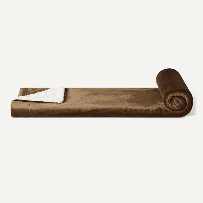 Amazon Basics Reversible Sherpa Throw Blanket, Brown, 50"x60"