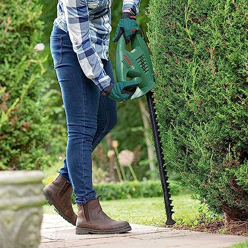 Bosch Electric Hedge Cutter EasyHedgeCut 45 (420 W, Blade Length 45 cm, Weight: 2.6 kg, in Carton Packaging)