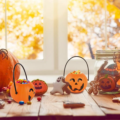 MCPINKY Mini Halloween Portable Pumpkin Bucket, 16PCS 2.5 inches Small Halloween Pumpkin Candy Buckets Children Trick or Treat Bags for Halloween Party Favor