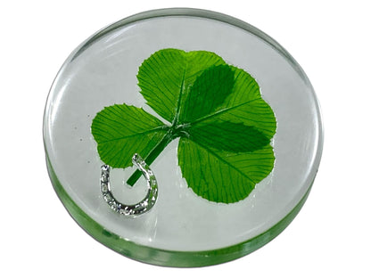 Real Four Leaf Clover Good Luck Pocket Token, Preserved, 1.25”, Including Metal Horseshoe Object (Silver)