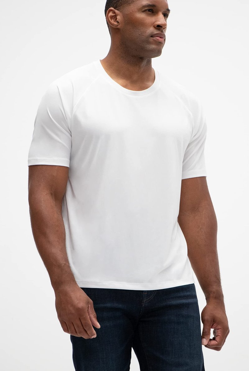 DEVOPS 5 Pack Men's Active Quick Dry t Shirts Athletic Running Gym Workout Short Sleeve Tee Tops Bulk (White/White/White/Navy/Black, Large)