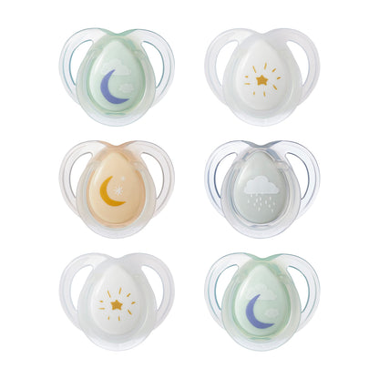 Tommee Tippee Nighttime Soothers, 0-6m, 6 Pack, Glow in The Dark, Varied Colours and Designs, Symmetrical Orthodontic Dummy, BPA-Free Silicone Teat