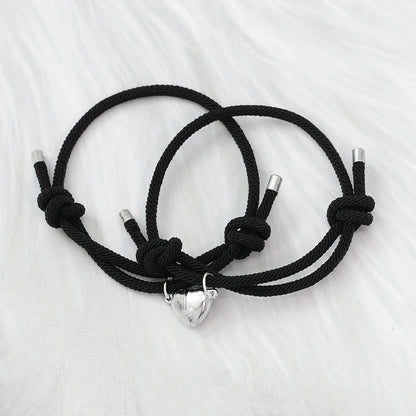 Dlihc 2pcs Couples Bracelets for Women Men, Black Matching Heart Bracelets for Couples, Valentines Gift for Boyfriend Girlfriend Best Friend