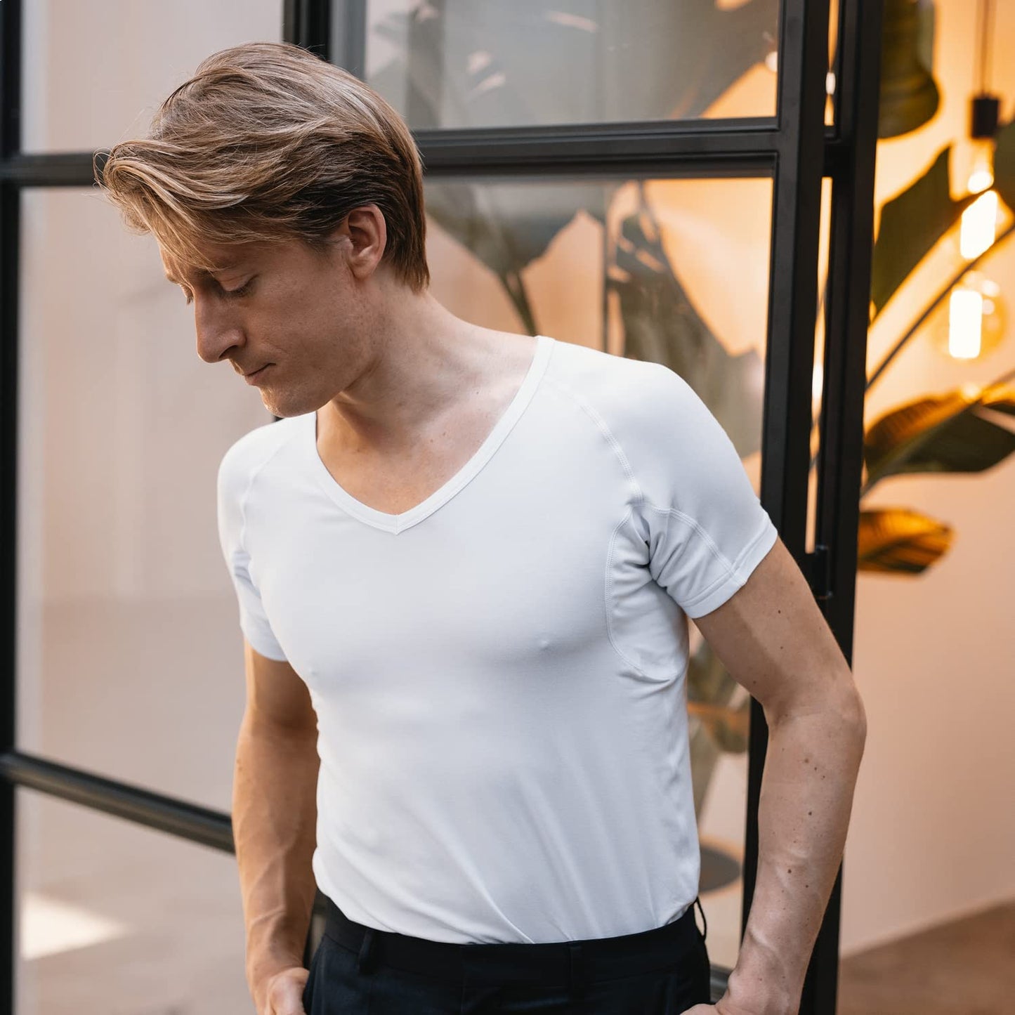 Fibershirts® Anti-Sweat Shirt - T-Shirt Against Sweat Stains - Anti-Sweat Undershirt - with ArmPads PRO & Silver Treatment - Men - V-Neck