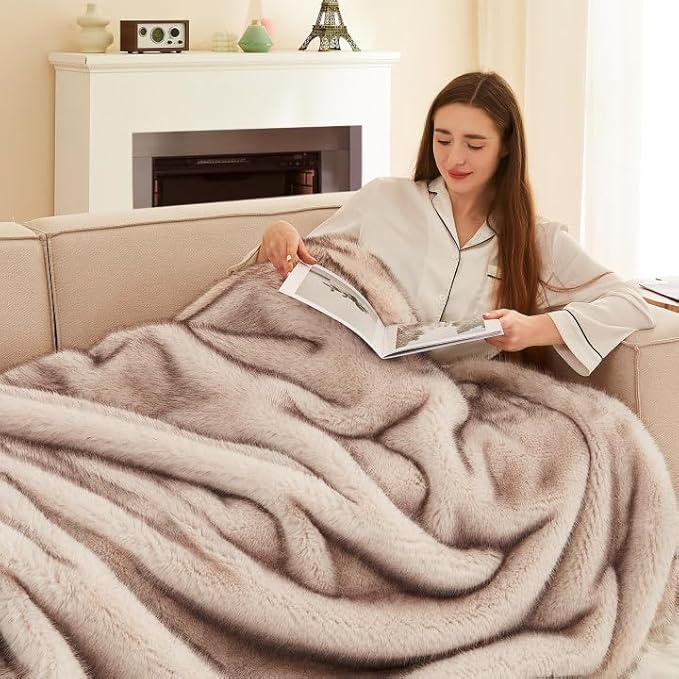 L'AGRATY Faux Fur Throw Blanket: 50''x 60'' Luxury Fluffy Plush Thick Faux Fur Blanket for Bed Couch Sofa - Cozy Soft Fuzzy Blankets for Women Man: Minky Couture Decoration Blanket (Taupe Brown)