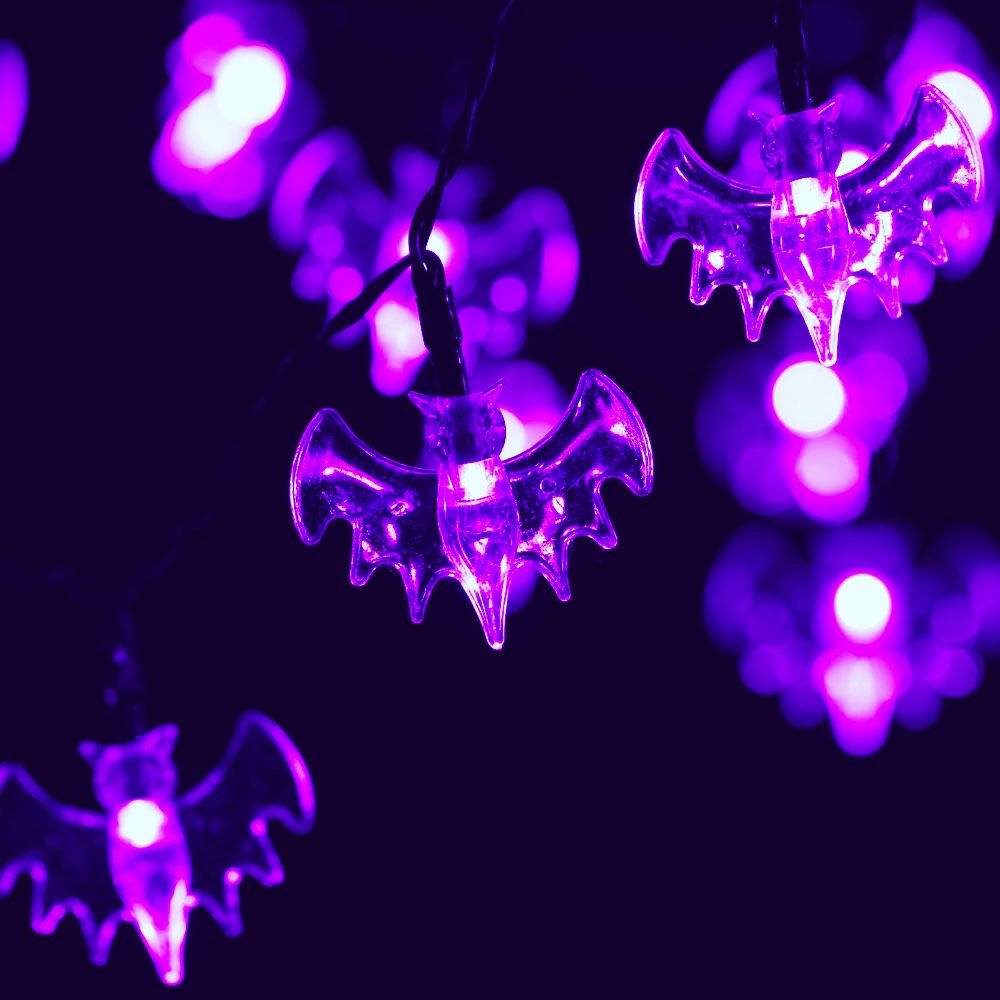 RECESKY 70 LED Bat String Lights - 22.6ft Purple Halloween String Light with Auto Timer, Extendable, 8 Modes – Waterproof Spooky Lighting for Outdoor Garden Holiday House Halloween Party Decorations