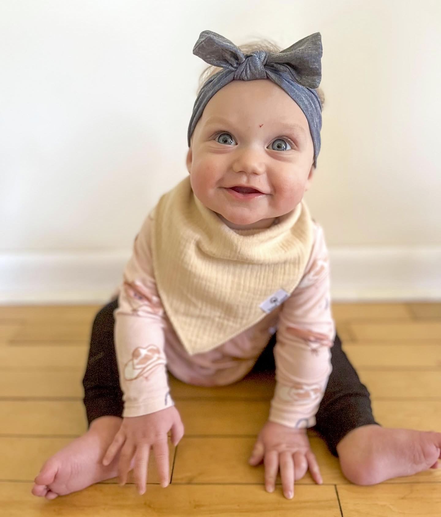 DiaperSquad's 10-Pack Baby Bibs for Drooling and Teething, Bibs for Boys, Baby Girl - Solid Cotton Baby Drool Bibs (Neutral - 100% Muslin)