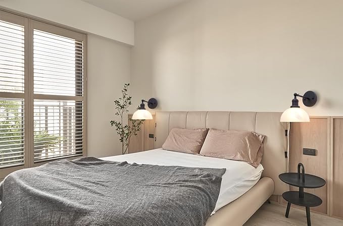 1-Light Vintage Wall Sconce Light with Milk White Glass Shade, Rustic Indoor Wall Mounted Lamp for Bedroom Vanity Bathroom Living Room Over Kitchen Sink