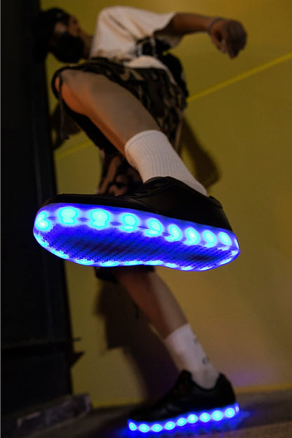 PYYIQI LED Light Up Shoes for Women & Men - Sports LED Sneakers with USB Charging for Festivals, Christmas, Halloween & New Year Parties - Black 35