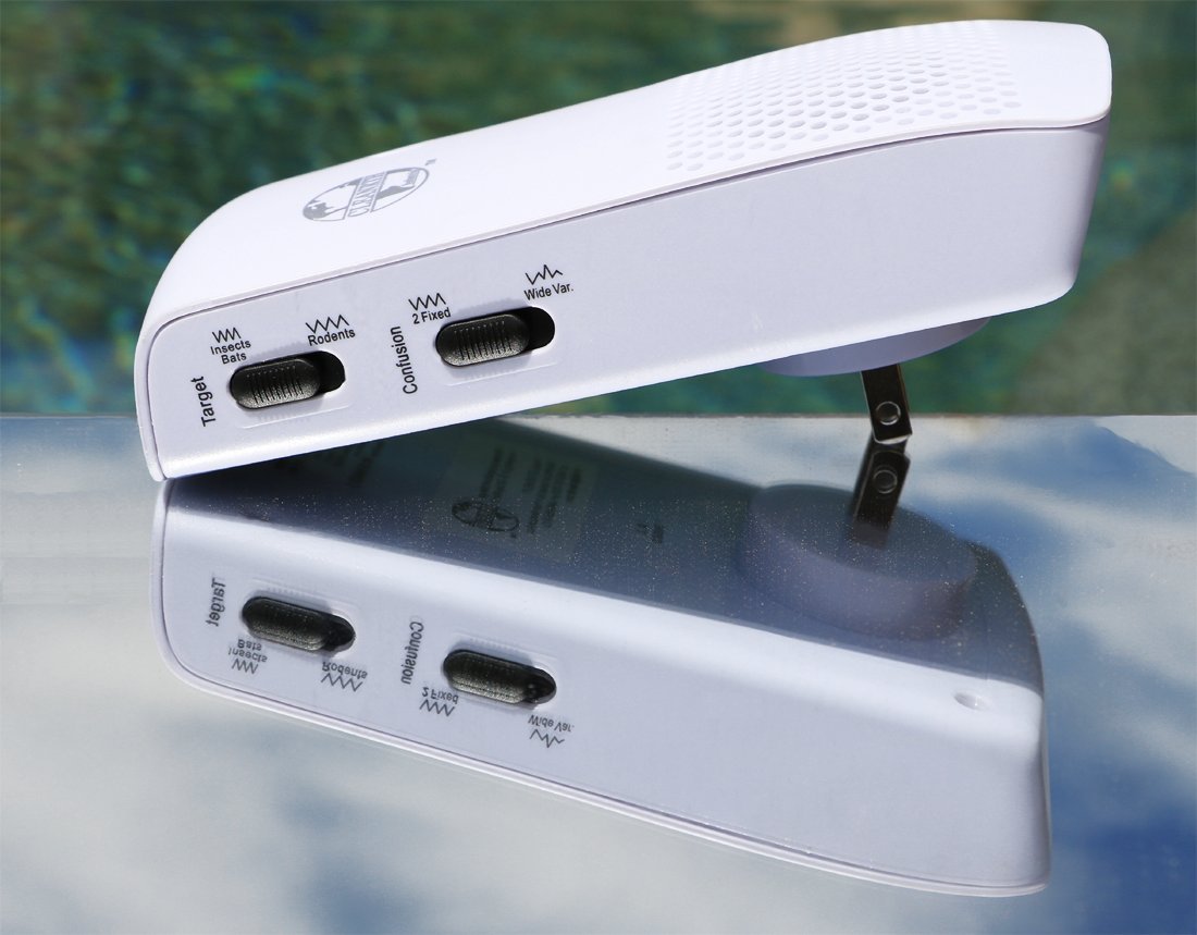 CLEANRTH CIN009 Industrial Electronic Pest Repelling System - Demands Insects, Bats, and Rodents to Flee