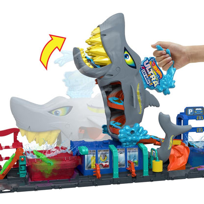Hot Wheels Let's Race Netflix - City Toy Car Track Set, Ultra Shark Car Wash with 1:64 Scale Color Reveal Toy Car, Repeat Color-Change Feature, Storage, HTN82
