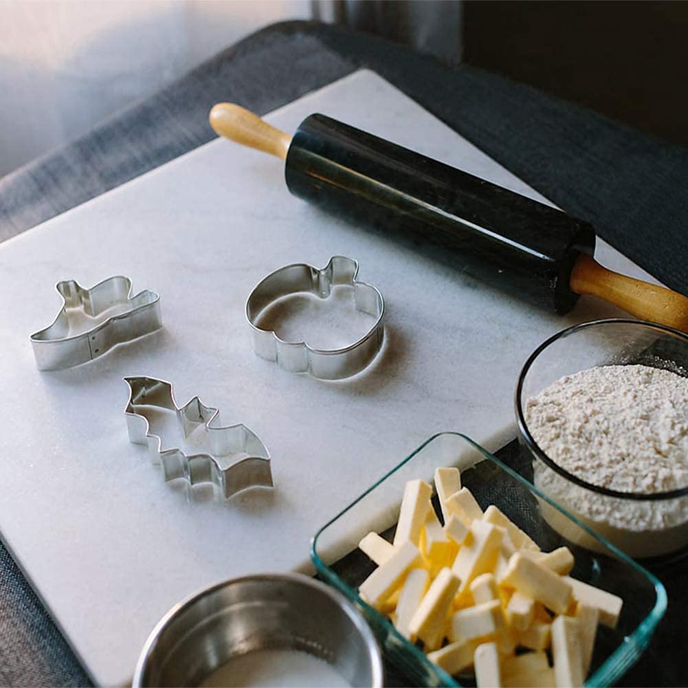 Halloween Cookie Cutters - 5 pieces Large Cookie Cutters Shape - Pumpkin, Bat, Ghost, Cat and Witch Hat Shapes for Halloween Food Party Decorations