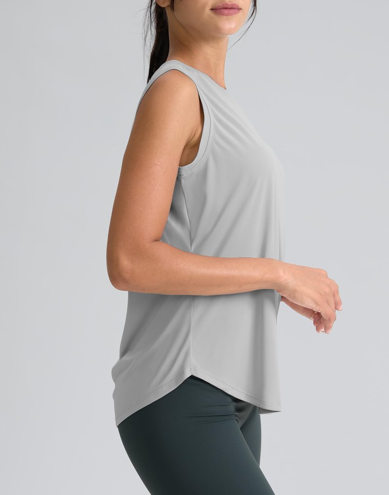 SANTINY Women's Sleeveless Workout Tops Breathable Lightweight Active Tennis Yoga Shirts Athletic Running Tank Tops for Women (Light Grey_XXL)