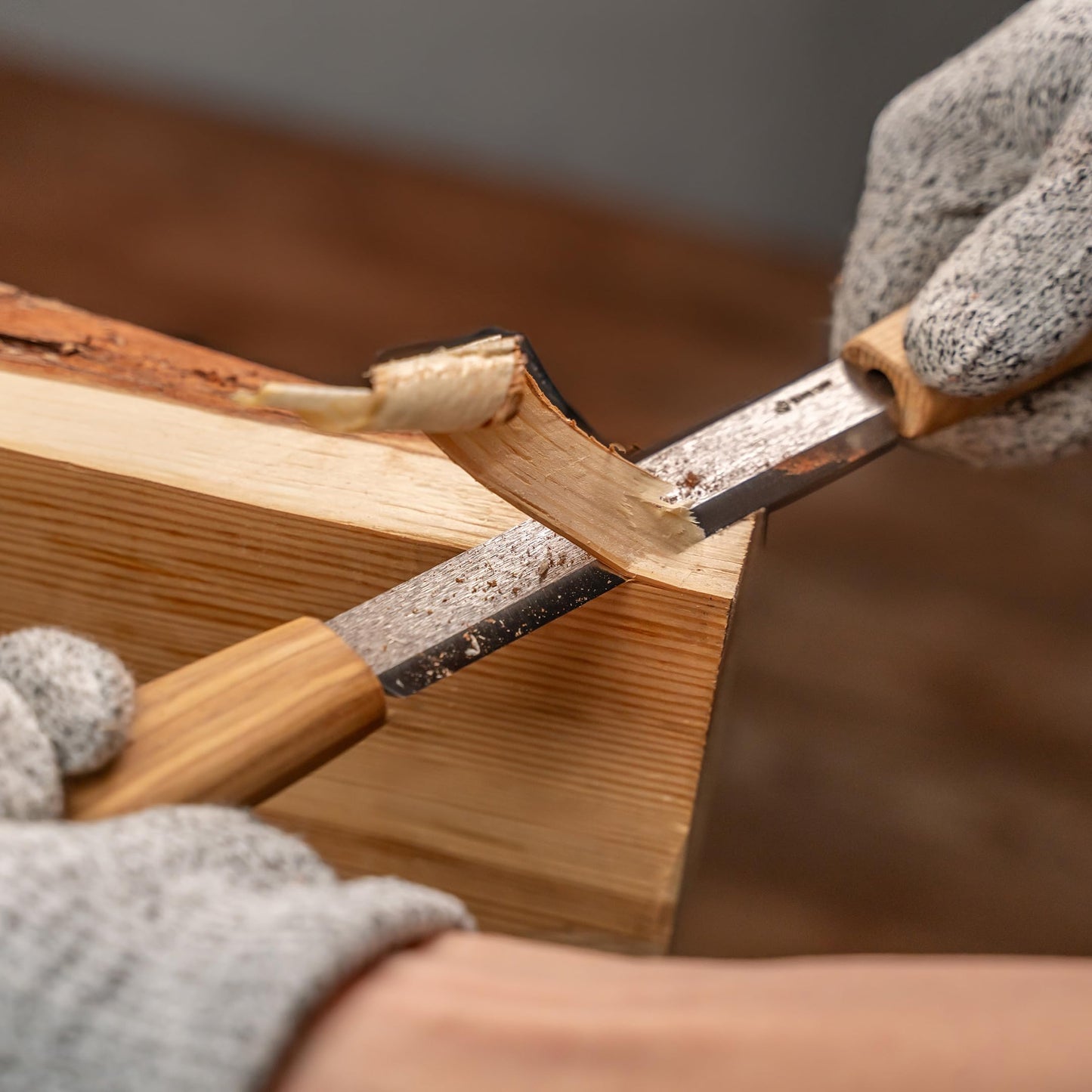 BeaverCraft Draw Knife Woodworking Tool 4.3"- Drawknife Wood Carving Knife with Leather Sheath DK2s - Whittling Knives for Shaping, Detailing, Spoon Carving - Whittling Tools