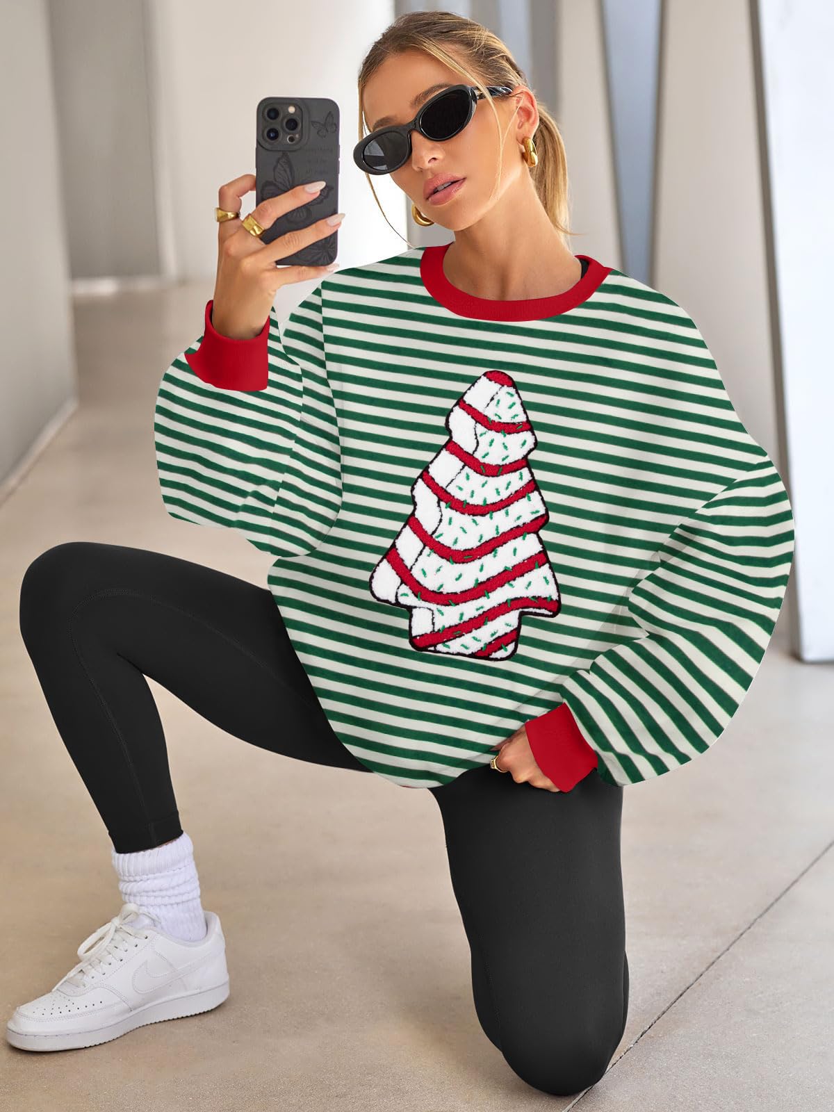 MAXIMGR Christmas Sweatshirts for Women Christmas Tree Graphic Sweatshirt Merry Christmas Shirts Xmas Holiday Pullover Tops Red