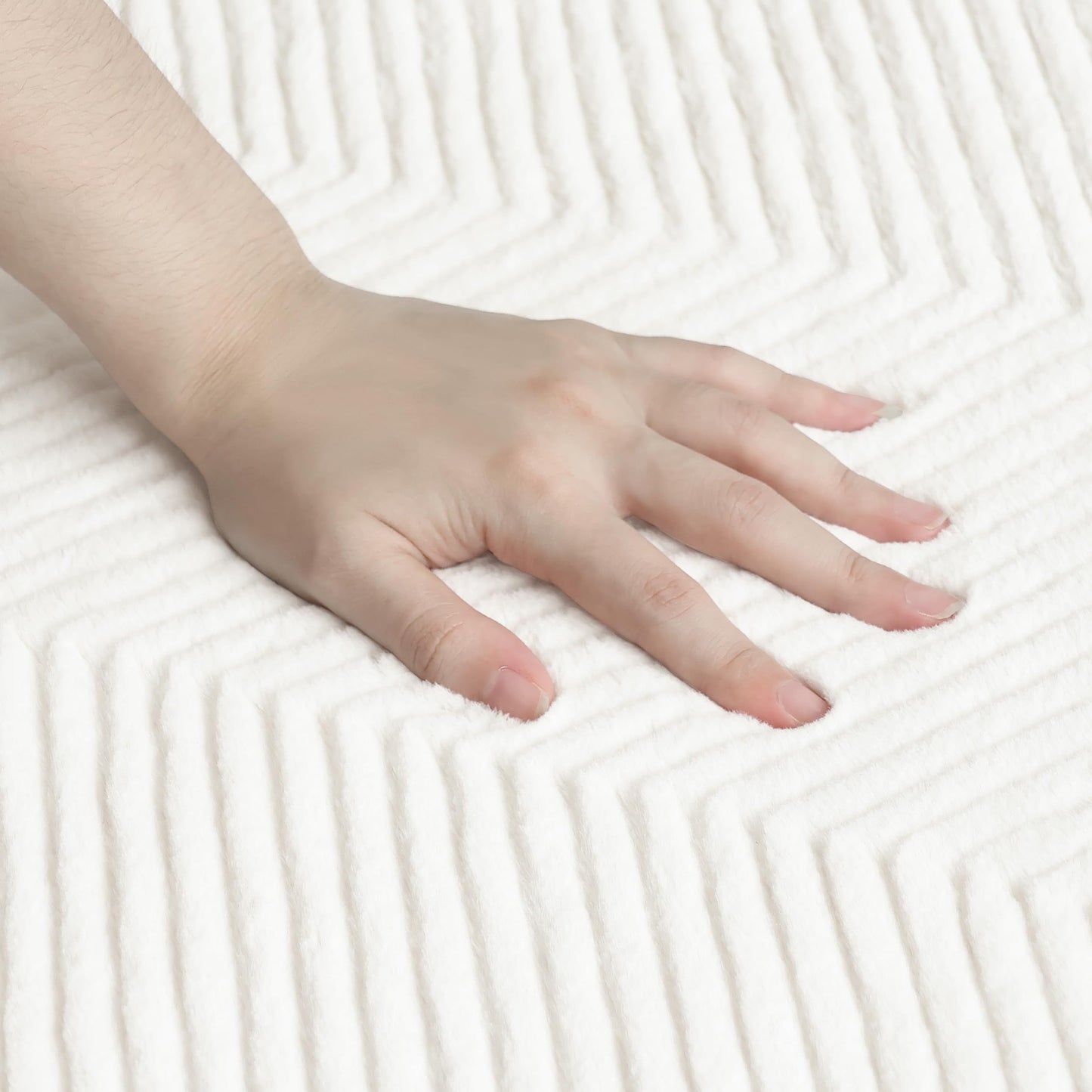 CASTLYE Area Rug for Living Room - 3x5 Soft Faux Rabbit Fur Modern Geometric Wave Carpet for Bedroom, Light Beige