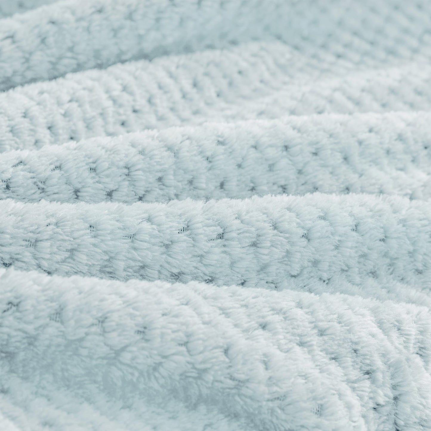 BEDELITE Travel Blanket and Pillow Set 2-in-1, Ultra-Soft Jacquard Fleece Blanket with Bag, Airplane Blanket with Luggage Sleeve & Backpack Clip Travel Essentials, Blue