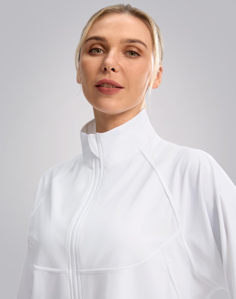 Soothfeel Women's Athletic workout Jacket Lightweight UPF 50+ Long Sleeve Sun Protection Shirts Zip Up Cropped Hiking Tops (White, M)
