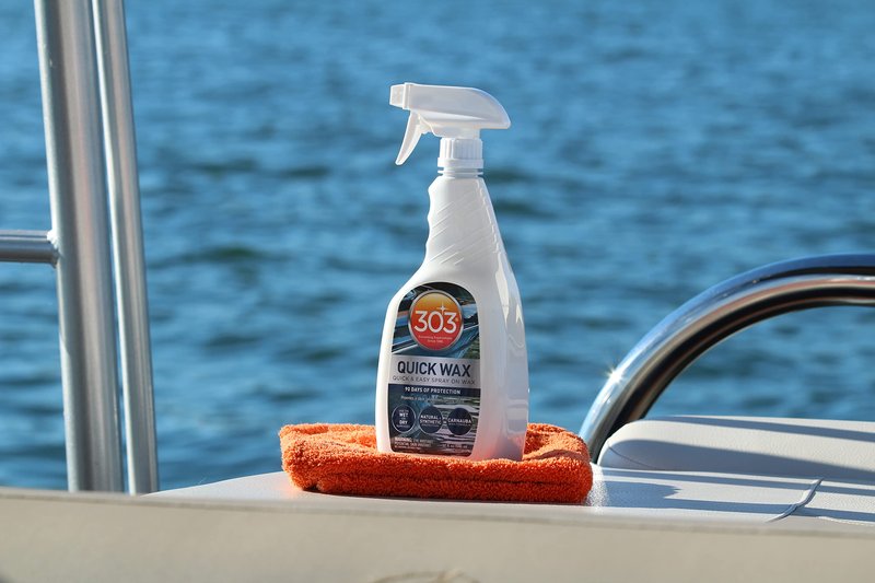 303 Products Marine Quick Wax, Boat Spray Wax for Fiberglass & Gelcoat – Quick Shine Spray for Boats, Slick Gloss Finish, Easy Spray-On Application, 32 oz