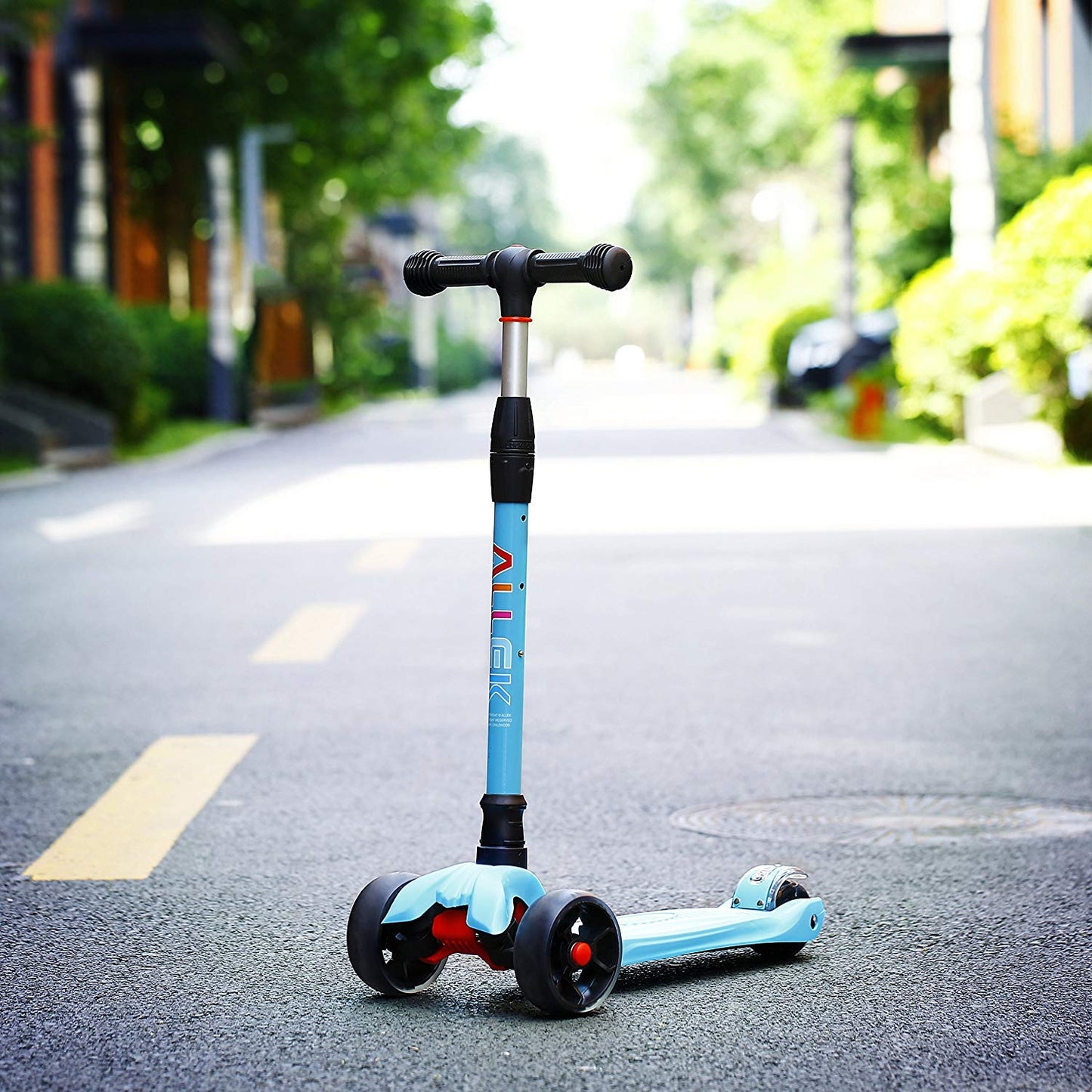Allek Kick Scooter B02, Lean 'N Glide Scooter with Extra Wide PU Light-Up Wheels and 4 Adjustable Heights for Children from 3-12yrs (Aqua Blue)