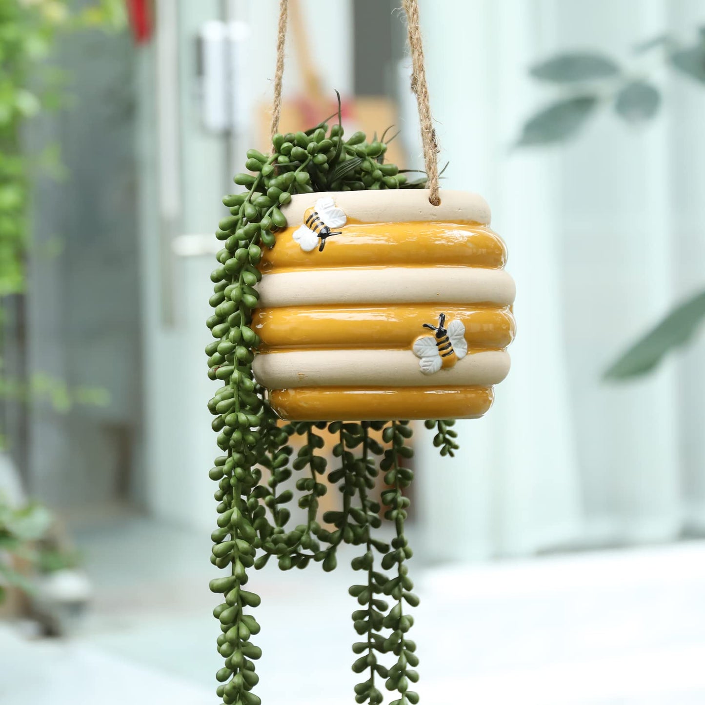 Chonsun Hanging Ceramic Planter 5 Inch Cute Bee Plant Pots Indoor Outdoor Yellow Planter Flower Pot Succulent Plant Pot Ceramic Mid-Century