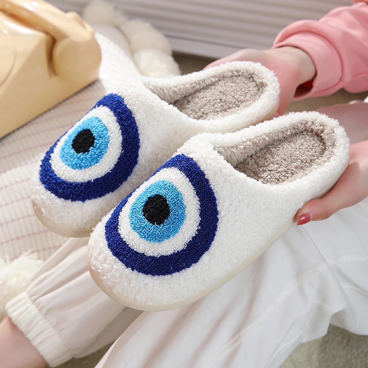 Qubuwalk Happy Smile Face Slippers Evil Eyes Cozy House Slippers for Women Soft Plush Slip-On Slippers Indoor Outdoor