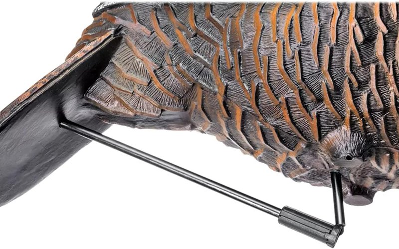 Ultra Realistic Turkey Decoy - Lightweight Plastic Thunder Chicken for Outdoor Hunting | Lifelike Feeding Hen