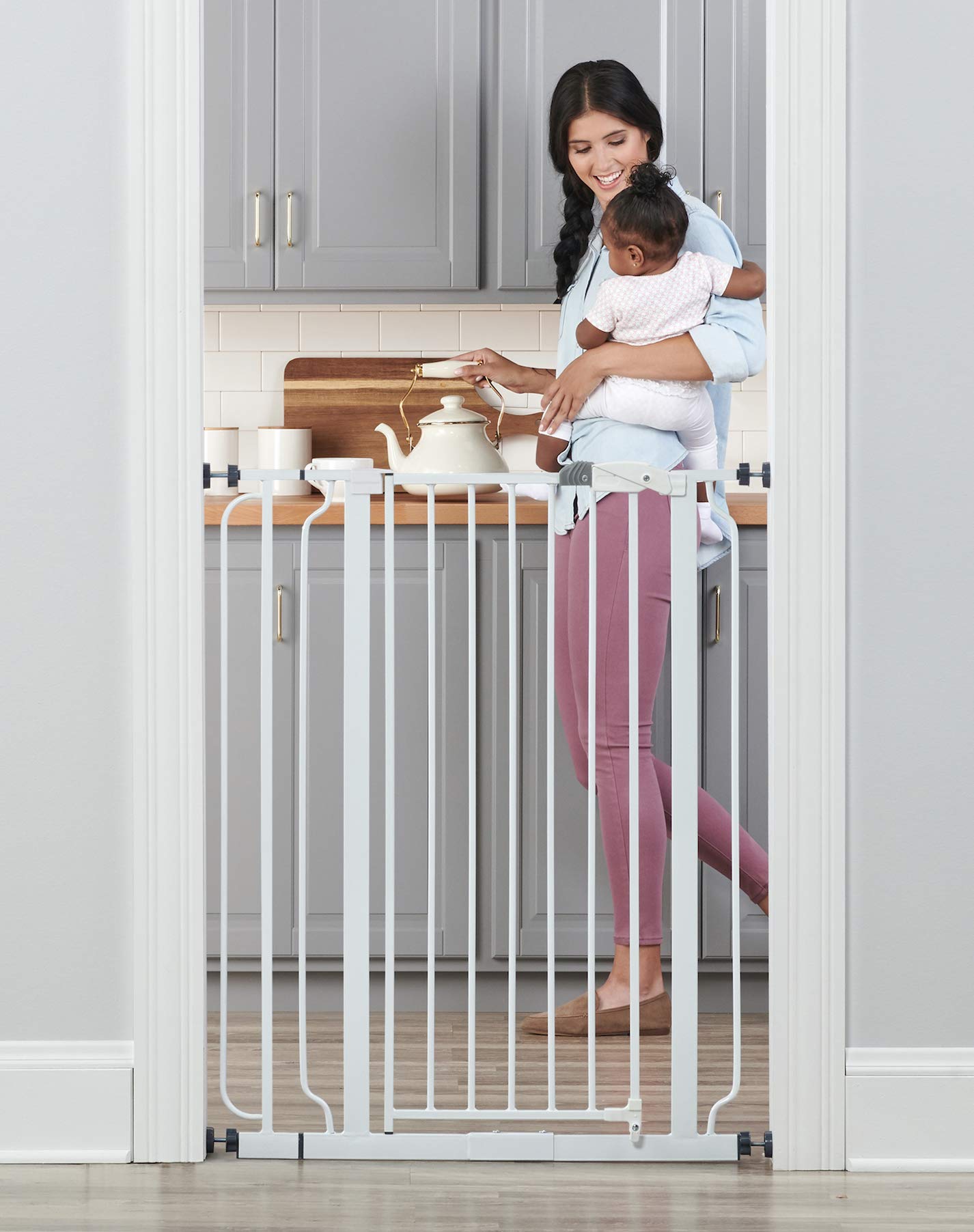 Regalo Easy Step Walk Thru Baby Safety Gate Pressure Mount with Included Extension Kit (104 cm)