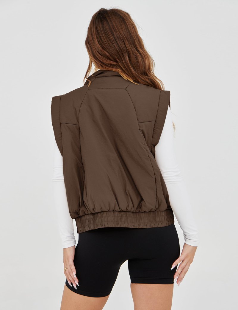 Lviefent Womens Puffer Vest Cropped Lightweight Button Down Quilted Vest Sleeveless Padded Gilet Coat with Pockets (Brown-XS)