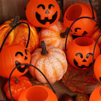 MCPINKY Mini Halloween Portable Pumpkin Bucket, 16PCS 2.5 inches Small Halloween Pumpkin Candy Buckets Children Trick or Treat Bags for Halloween Party Favor