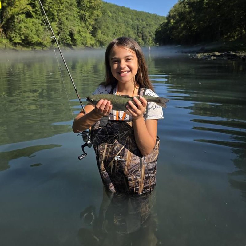 8 Fans Hunting Waders for Kids, Neoprene Youth Fishing Waders with Boot, Lightweight Chest Waders for Toddler Children (Next Camo Evo(s), 12/13#)