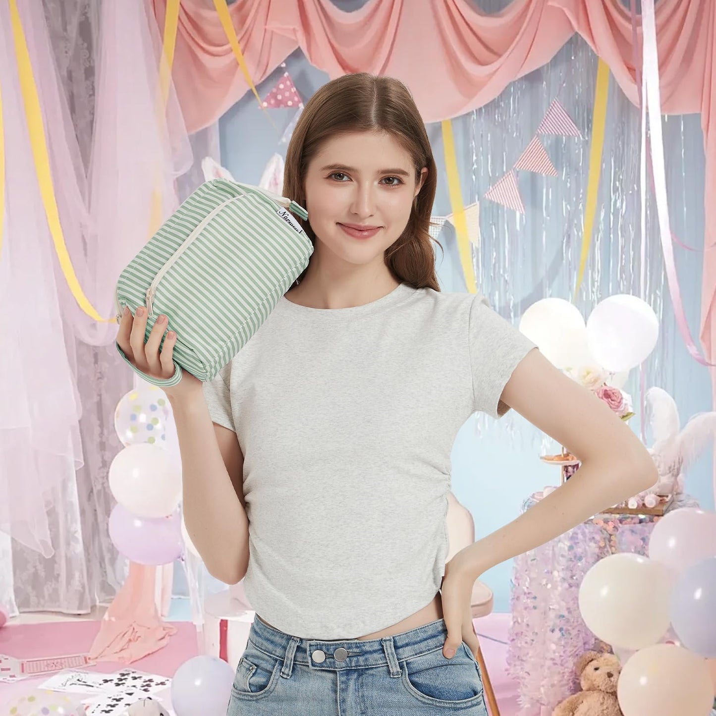 Narwey Large Makeup Bag Wide-Open Zipper Pouch Travel Wash Bag Toiletry Bag Cosmetic Organizer for Women (Mint Green Stripe)