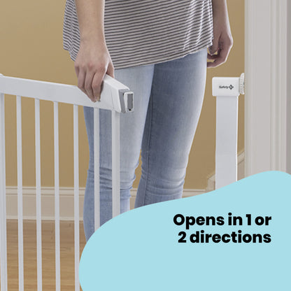 Safety 1st Flat Step Gate, Baby Stair Gate Pressure Fit, 73-80cm (max. 101cm), Ultra Flat Step-over Bar, "Keep Open" Baby Safety Gate, One-Hand Opening, No-Screw Installation (No Drilling), White