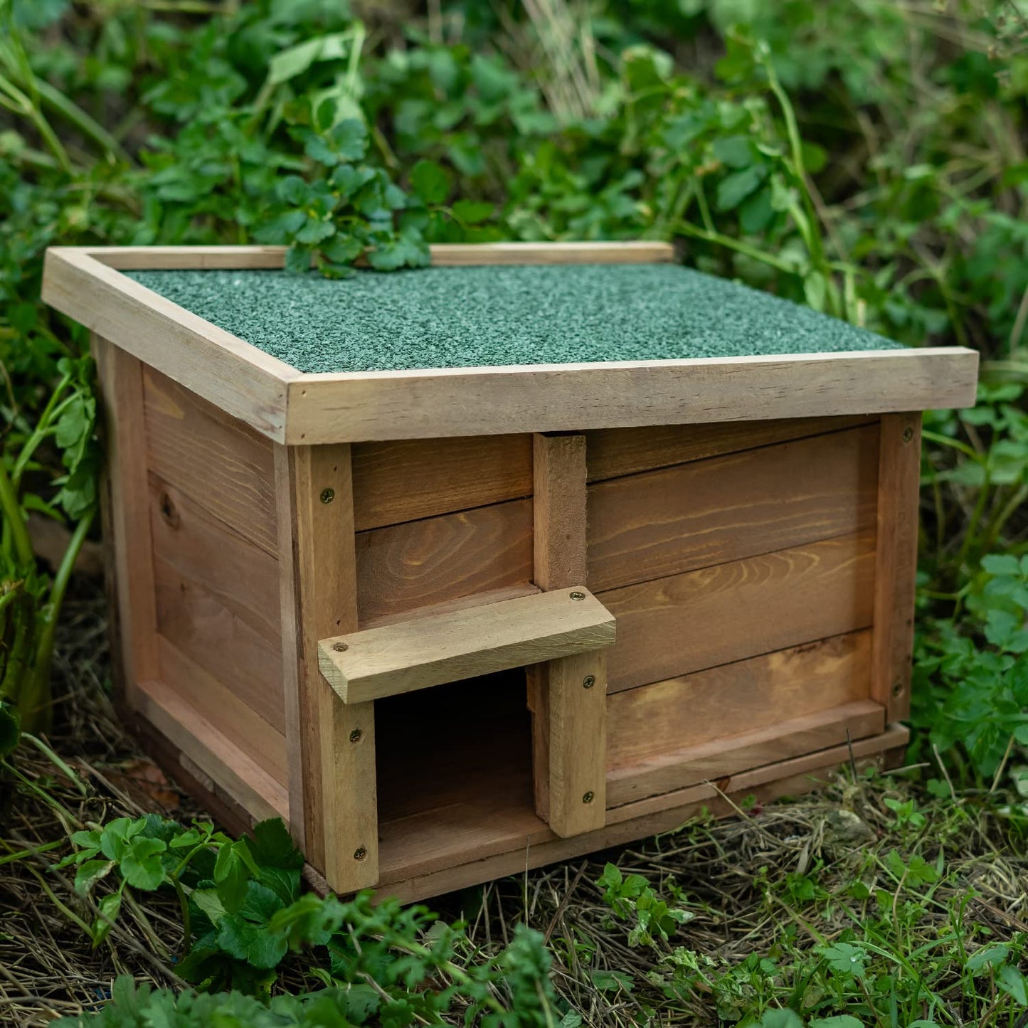 Woodside Hedgehog House & Hibernation Shelter, Safe & Secure Predator Proof Outdoor Habitat/Feeding Station
