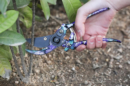 FLORA GUARD 3 Piece Aluminum Garden Tool Set - Trowel, Cultivator, Pruning Shear, Gift Set for Gardening Needs (Purple&Blue)