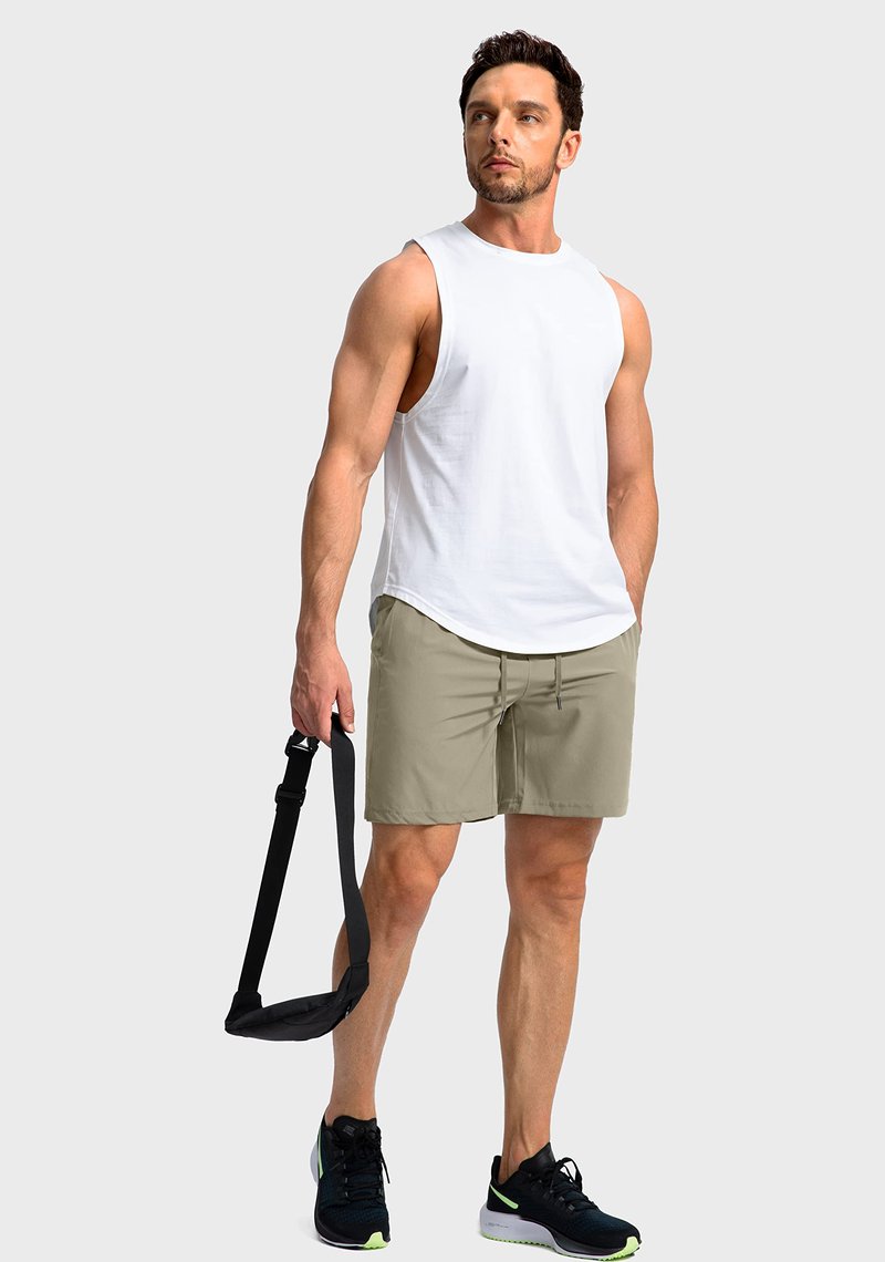 Soothfeel Men's Running Shorts with Zipper Pockets 7 Inch Lightweight Quick Dry Gym Athletic Workout Shorts for Men (Dusty Khaki, M)