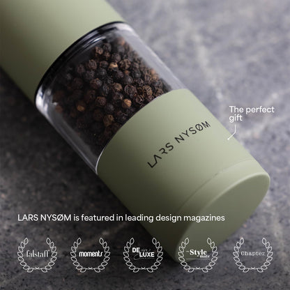 LARS NYSØM Salt and Pepper Grinder Set, Manual Salt and Pepper Mills with Adjustable Ceramic Grinder, Design Spice Shaker Set (Brown/Beige)