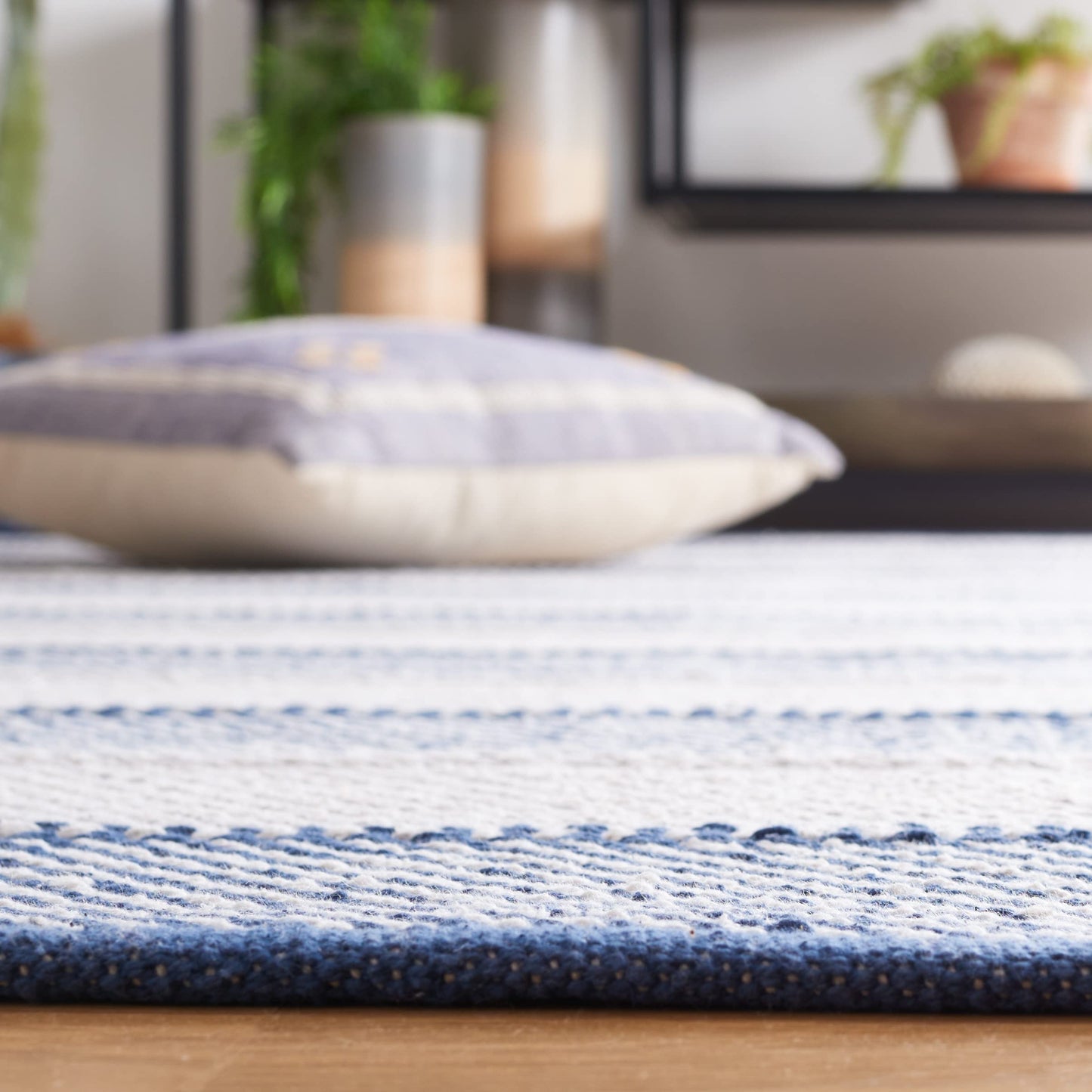 SAFAVIEH Area Rug 8x10 - Striped Kilim Collection - Large - Grey & Blue, Flat Weave Cotton, Ideal for Living Room, Bedroom, Office, Dining Space (STK803F)