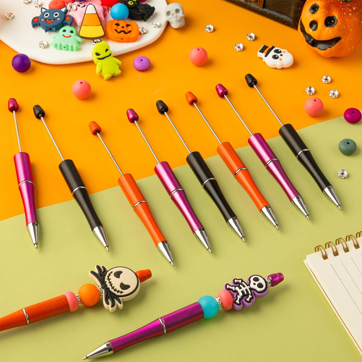 FFNIU Halloween Beadable Pens, Plastic Bead Pens with 12 Pcs Silicone Beads, Pumpkin Bat Skull Pens for Halloween Gifts School Office Supplies