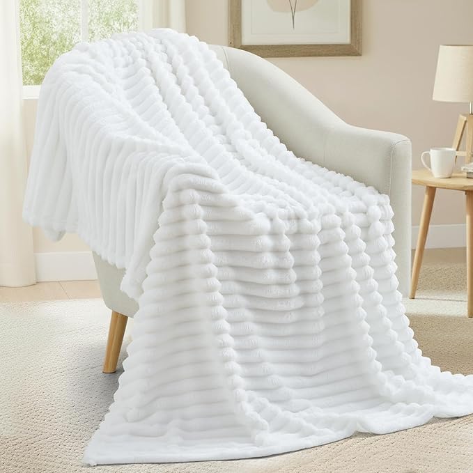 decorUhome Soft Fleece White Blanket King Size for Bed, Cozy Fluffy Plush Flannel Large Striped Throws for Couch Sofa, Lightweight Decorative Fuzzy Blanket for Woman, 108x90 Inches