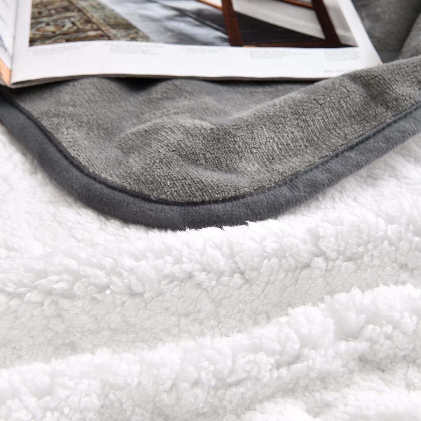 Yaning Waterproof Blanket for Bed Couch Sofa, Soft Liquid Pee Proof Pet Blanket for Dog Puppy Cat, Reversible Sherpa Fleece Blanket for Furniture Protector (Grey, 127x152cm)