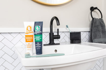 Dr. Squatch Natural Teeth Whitening Toothpaste Kit - Day and Night Flouride Free Natural Toothpaste - Citrus Mint, Spearmint (4.7 oz, 2-Pack)