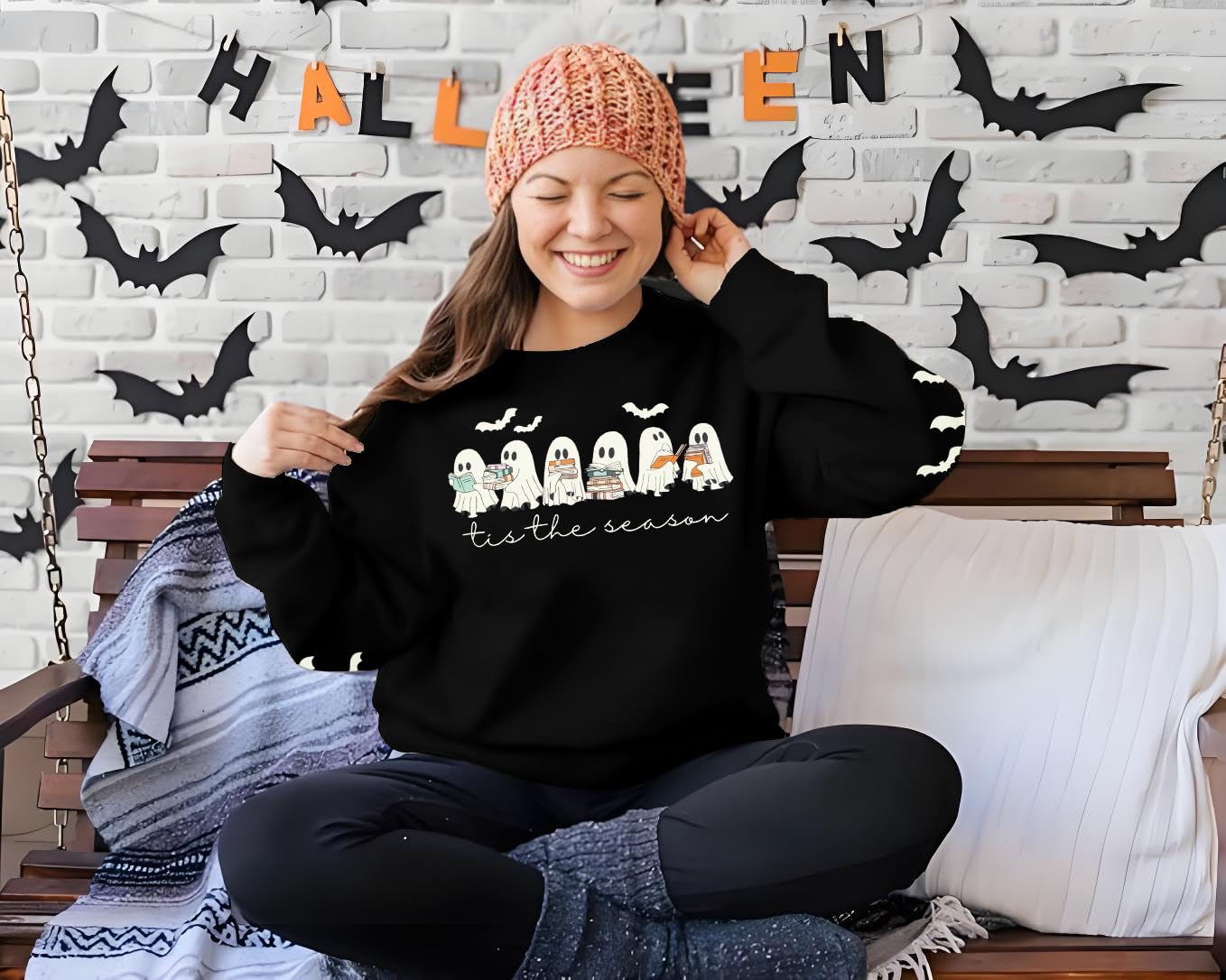 UNIQUEONE Halloween Sweatshirts for Women Ghost Reading Books Sweater Cute Spooky Bookish Shirt Fall Pullover Tops A-Black