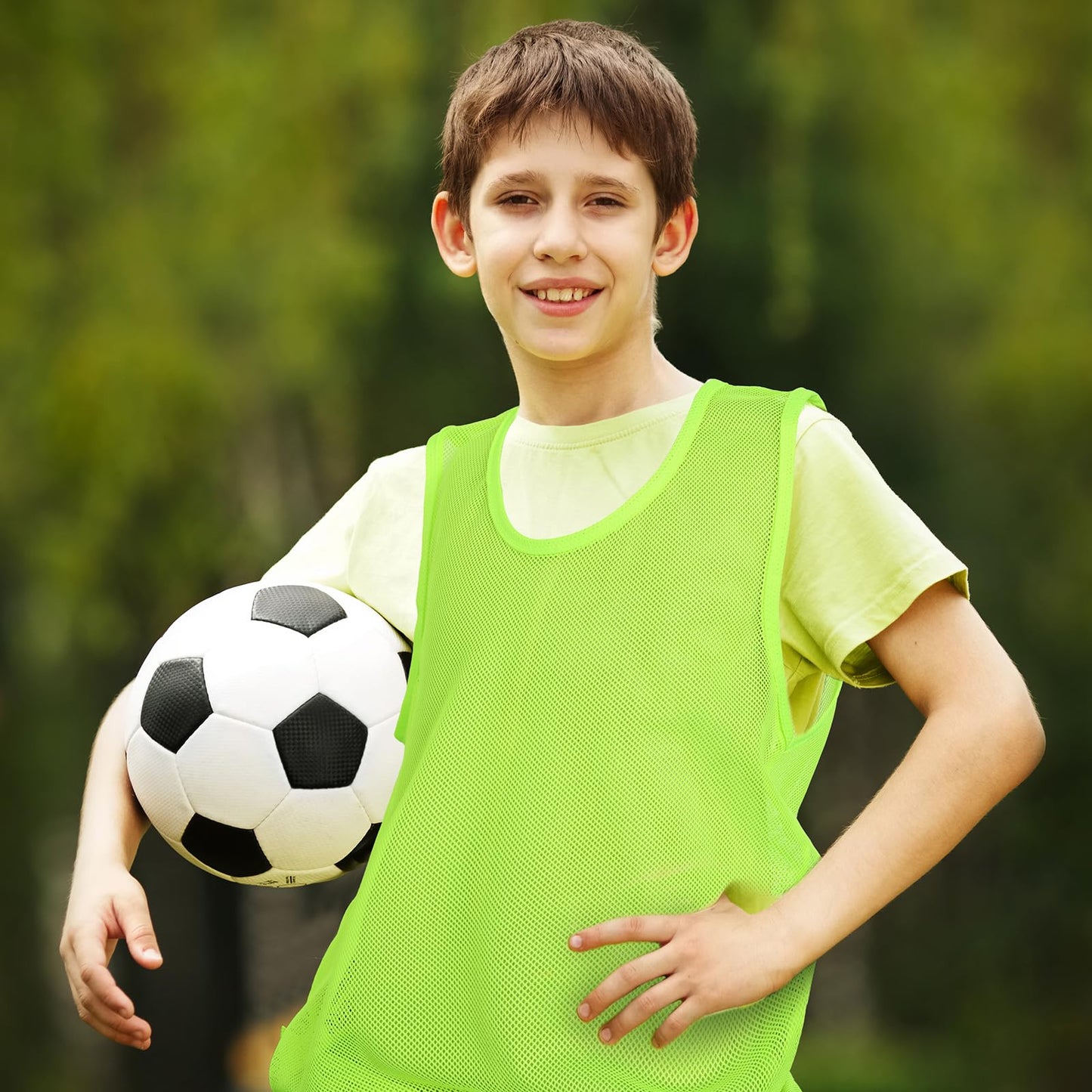 Sintege 12 Pcs Soccer Pinnies Pennies Jersey Scrimmage Vest Sports Practice Jersey Mesh Basketball Vest for Youth Adult Kids (Small,Green)