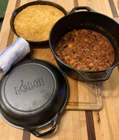 Lodge L8DD3 4.73 litre / 5 quart Pre-Seasoned Cast Iron Double Dutch Oven (with Loop Handles), Black