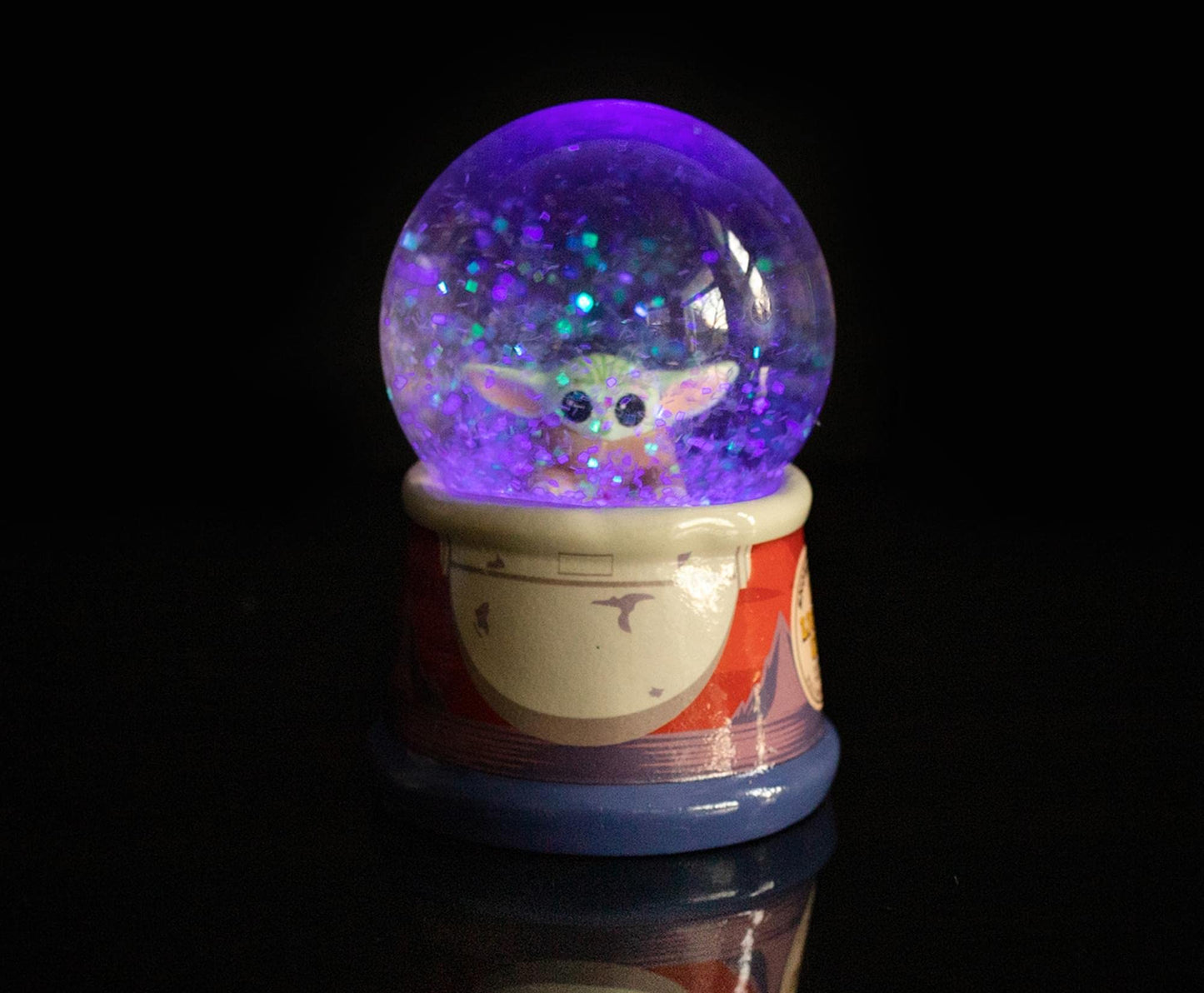 Silver Buffalo Star Wars The Mandalorian Light Up Snow Globe│Grogu Baby Yoda│4.6 Inches Tall, 55mm (Medium)
