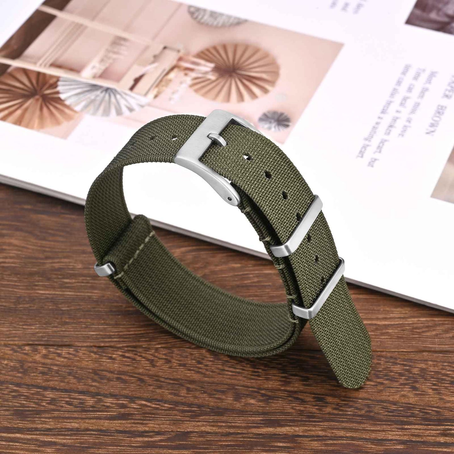 ANNEFIT Nylon Watch Strap 18mm, One-Piece Waterproof Military Watch Band with Heavy Silver Buckle (Army Green)