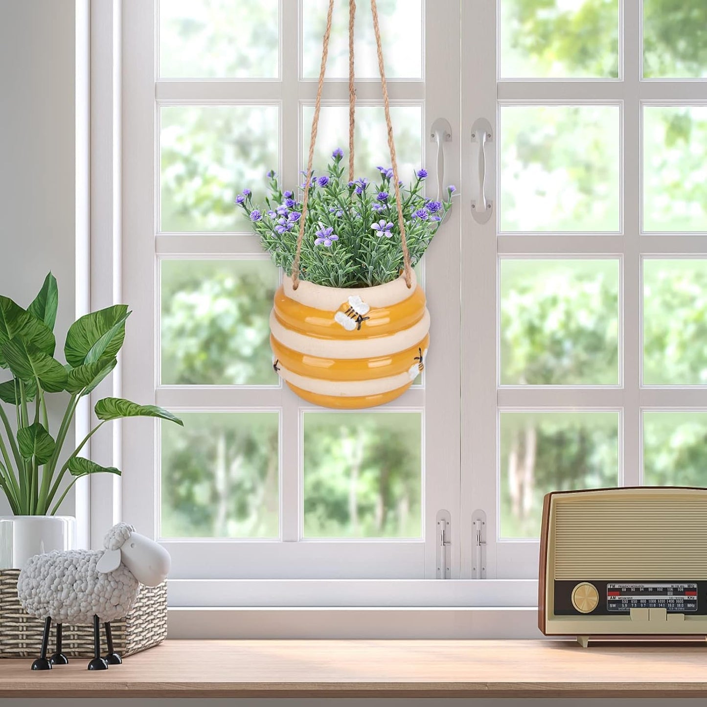 Chonsun Hanging Ceramic Planter 5 Inch Cute Bee Plant Pots Indoor Outdoor Yellow Planter Flower Pot Succulent Plant Pot Ceramic Mid-Century