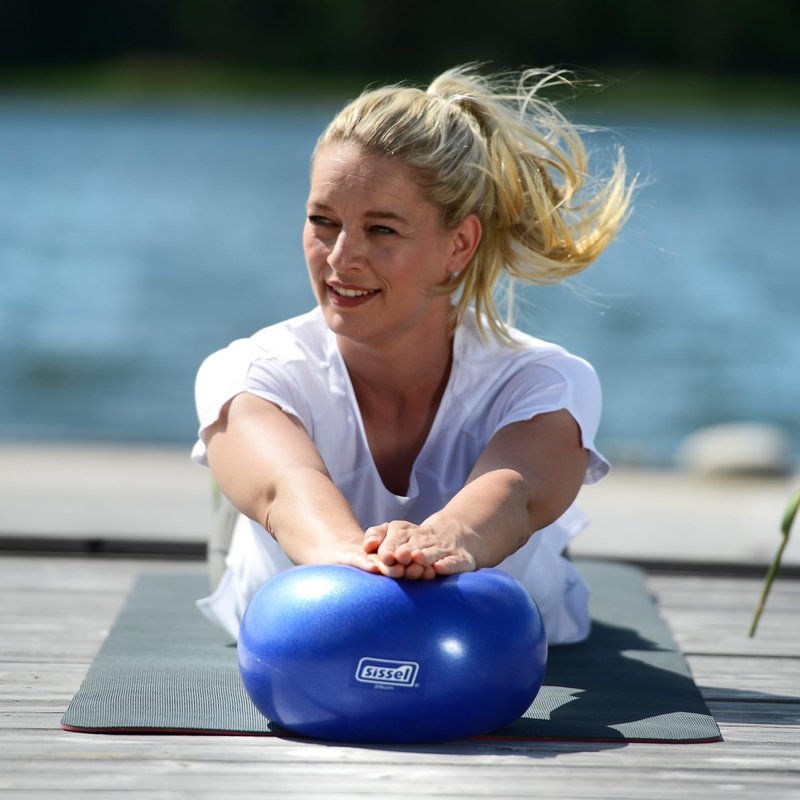 SISSEL Pilates Soft Ball - 8.5 in Gray | Phthalate-Free PVC for Deep Relaxation & Muscle Strengthening | 340 lbs Capacity